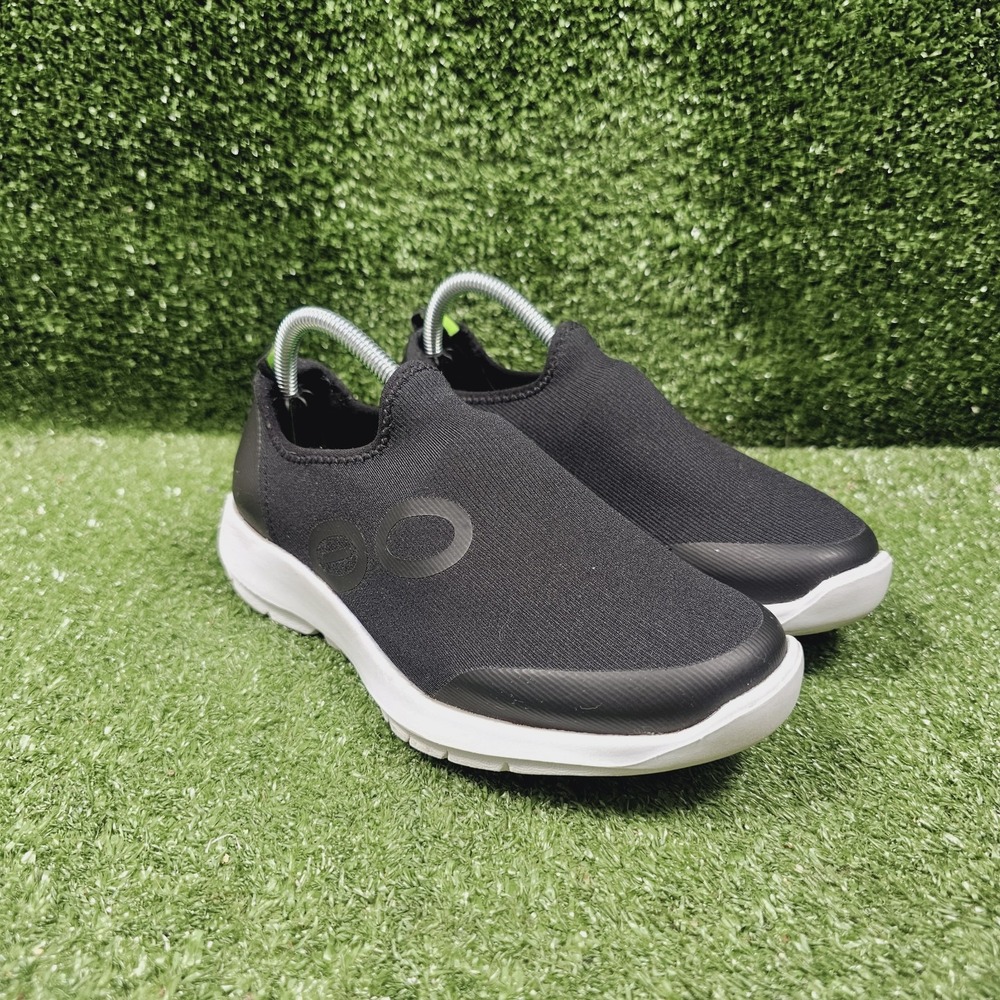OOFOS OOmg Sport Black White Slip On Athletic Recovery Shoes Womens 6